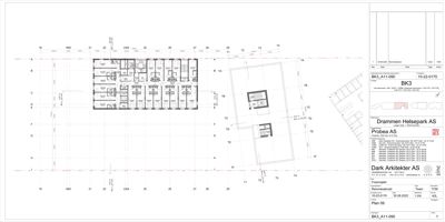 Etasjeplan (etasjeplan) som viser romfordeling, veggposisjon og dimensjoner for et bygg.