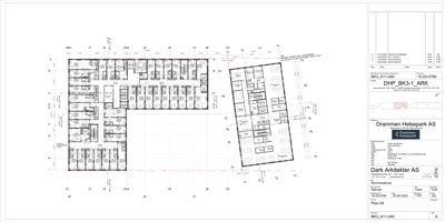 Etasjeplan som viser romfordeling og veggkonstruksjoner for to bygninger.
