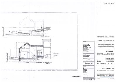 Snittegning (tverrsnitt) av en eksisterende bygning med fasadeendring, inkludert terrengprofil og innvendig oppriss.