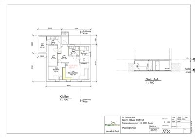 Plantegning av kjelleretasje med romfordeling, mål og snittreferanse.