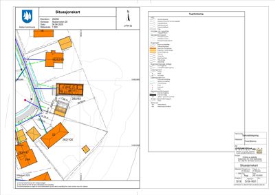 Situasjonskart som viser eiendomsnummer, bygningers plassering, vegger og naboeiendommer.