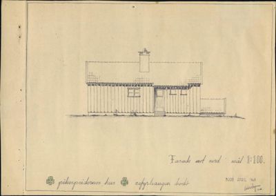En håndtegnet fasadetegning av et hus, med tekst som angir 'Fasade mot nord' og målestokk 1:100.