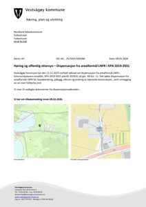 Dokumentet inneholder to kart: et oversiktskart og en omsøkt situasjonsplan som viser tomt og bygning.