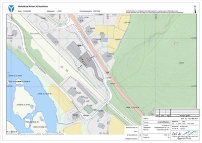 Situasjonsplan (oversiktsplan) som viser bygningenes plassering i forhold til veier, vann og terrengforhold.