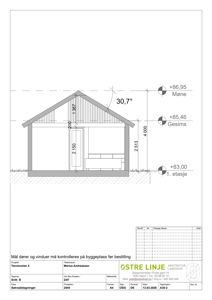 Snittegning av en bygning som viser høyder, takhelling og etasjehøyder.