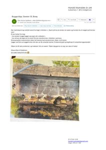 Fotografi av en bryggefront med synlig skade og vannskader.