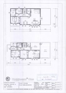 Plantegning som viser romfordeling og dimensjoner for etasje 1 og kjeller/grunn.