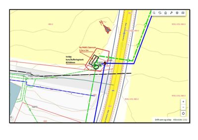 Kart over et område med veger (Campsøkervegen, Str. Andersens veg) og infrastruktur (rørledninger, kum, bufferingsbasseng).