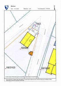 Situasjonsplan som viser tomtene (18/483, 18/2103, 18/1956, 18/2) med bygningsplassering, vegforhold og grenser.