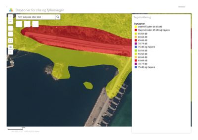 Kart over støysoner langs riks- og fylkesveger, med overlag av flyfoto og fargekodet støydata.
