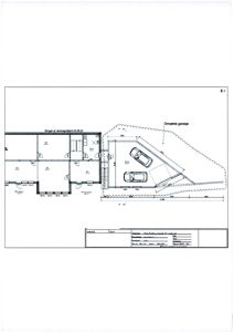 Etasjeplan som viser romfordeling og en omsettet garasje.