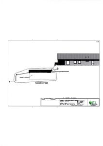 Fasadetegning som viser bygningens utseende fra siden, inkludert en garasje.