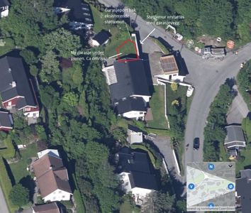 Flyfoto eller satellittbilde av et boligområde med overlagte tegninger og tekster som viser planlagte endringer på en eiendom.