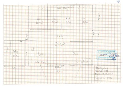 En håndtegnet etasjeplan (1. og 2. etasje) med romoppdeling, arealoppsummering og mål.