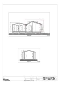 Snittegning av en hytte og en bod med mål og konstruksjonsdetaljer.