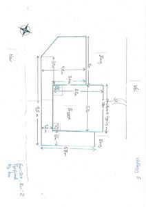 En håndtegnet etasjeplan (eller situasjonsplan) som viser romfordeling, mål på vegger og plassering i forhold til nabolag (Borg, Vei, Bara).