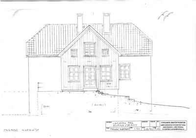 Tegning som viser fasaden (framsiden) av en bygning sett fra nordvest.