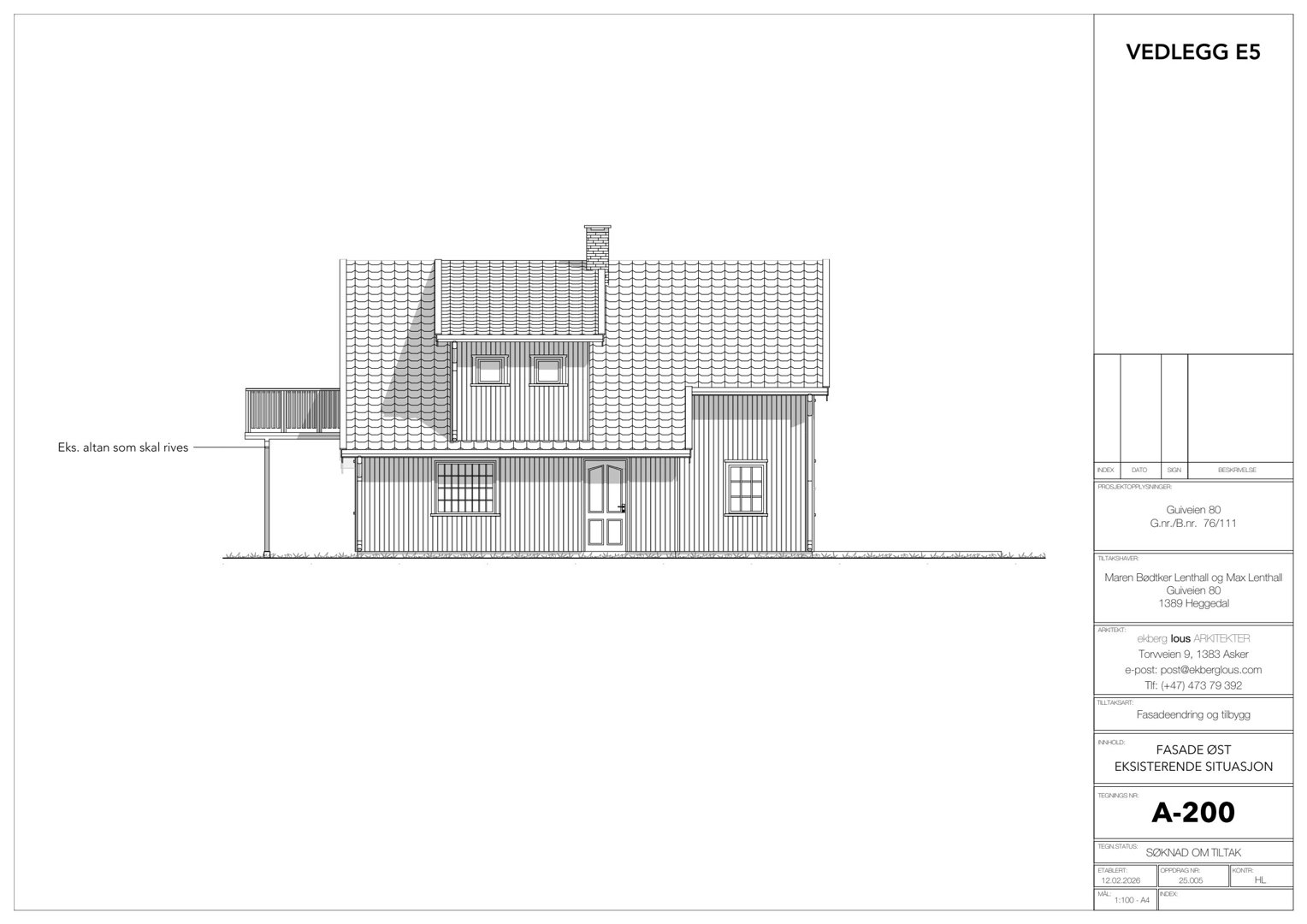 Fasadetegning av en eksisterende bygning sett fra øst, med tegninger og tekst om endringer.