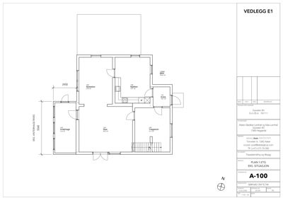 Etasjeplan (1. etg) som viser romfordeling, dører, vinduer og mål for en bolig.