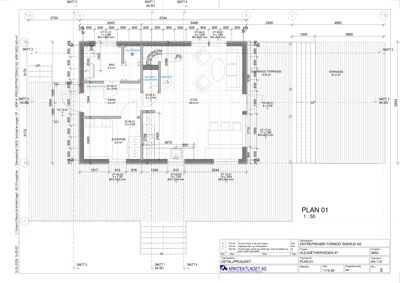 Etasjeplan (PLAN 01) som viser romfordeling, dimensjoner og snittreferanser for en bolig.