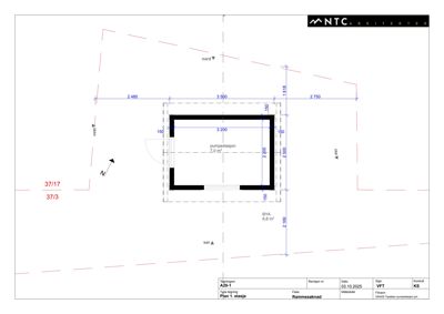 Etasjeplan (Plan 1. etasje) som viser romfordeling, mål og orientering for en pumpestasjon.