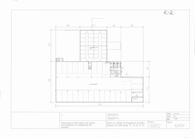 Etasjeplan for kjeller (kjøkken, bad og gang), med mål og romoppdeling.