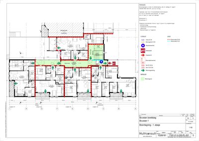 Etasjeplan (1. etasje) med brannsikringstegning, viser romfordeling, vegger og utrymningsveier.