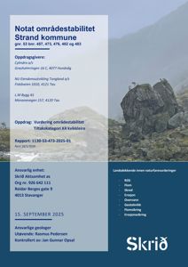 Fotografi av et fjellområde med steinblokker, sannsynligvis fra et prosjektområde i Strand kommune.