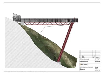 Fasadetegning som viser bygningens utseende sett fra vest, inkludert konstruksjon og terreng.