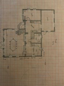 Håndtegnet etasjeplan (etasjeplan) som viser romfordeling, dører, trapp og mål for en bolig.