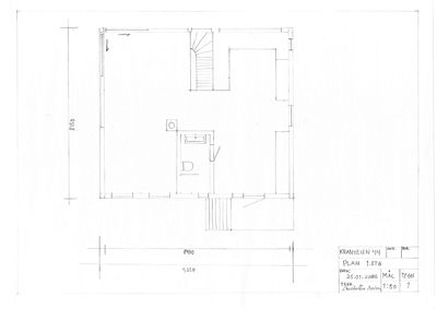 Etasjeplan (1. etg) med romfordeling, trapper og dimensjoner.