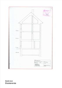 Snittegning (Snitt A-A) som viser bygningens tverrsnitt fra kjeller til tak.