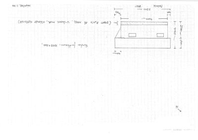 En håndtegnet fasadetegning som viser mål og detaljer for vindu og fasadeoverflate.