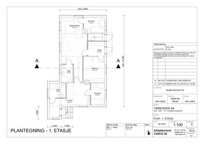 Etasjeplan (1. etasje) med romfordeling, mål og teknisk tegningsinformasjon.