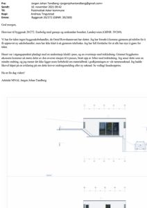 Fasadetegning av en bygning med en utvendig trapp og et vindu.