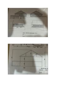 Bildet viser to tegninger av en bolig. Øverste tegning er en fasade (opprikk) som viser bygningens utseende fra fronten. Nedste tegning er et snitt (merket 'Snitt') som viser bygningens tverrsnitt, høyder og innvendig oppbygning.