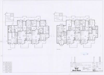 Etasjeplaner (1. etasje) som viser romfordeling, vegger og inngangsplassering for en bygning.