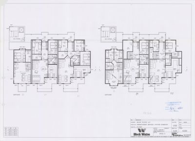 Etasjeplan (1. etasje) som viser romfordeling, vegger og innredning for to leiligheter.