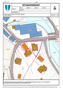 Situasjonskart som viser eiendomsgrenser, bygninger, veier og terrengforhold for Kvam Herad.