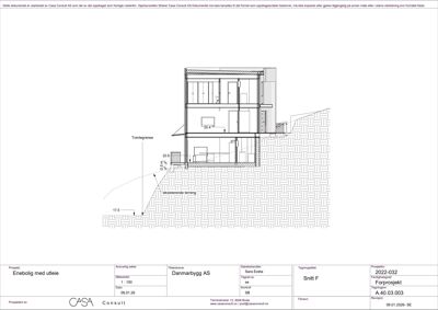 Snittegning (Snitt F) som viser tverrsnittet av en etasjebolig med utleie, inkludert romfordeling, høyder og terrengforhold.
