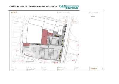 Situasjonsplan (tomteplan) som viser bygningers plassering, parkeringsplasser og arealer på tomten.