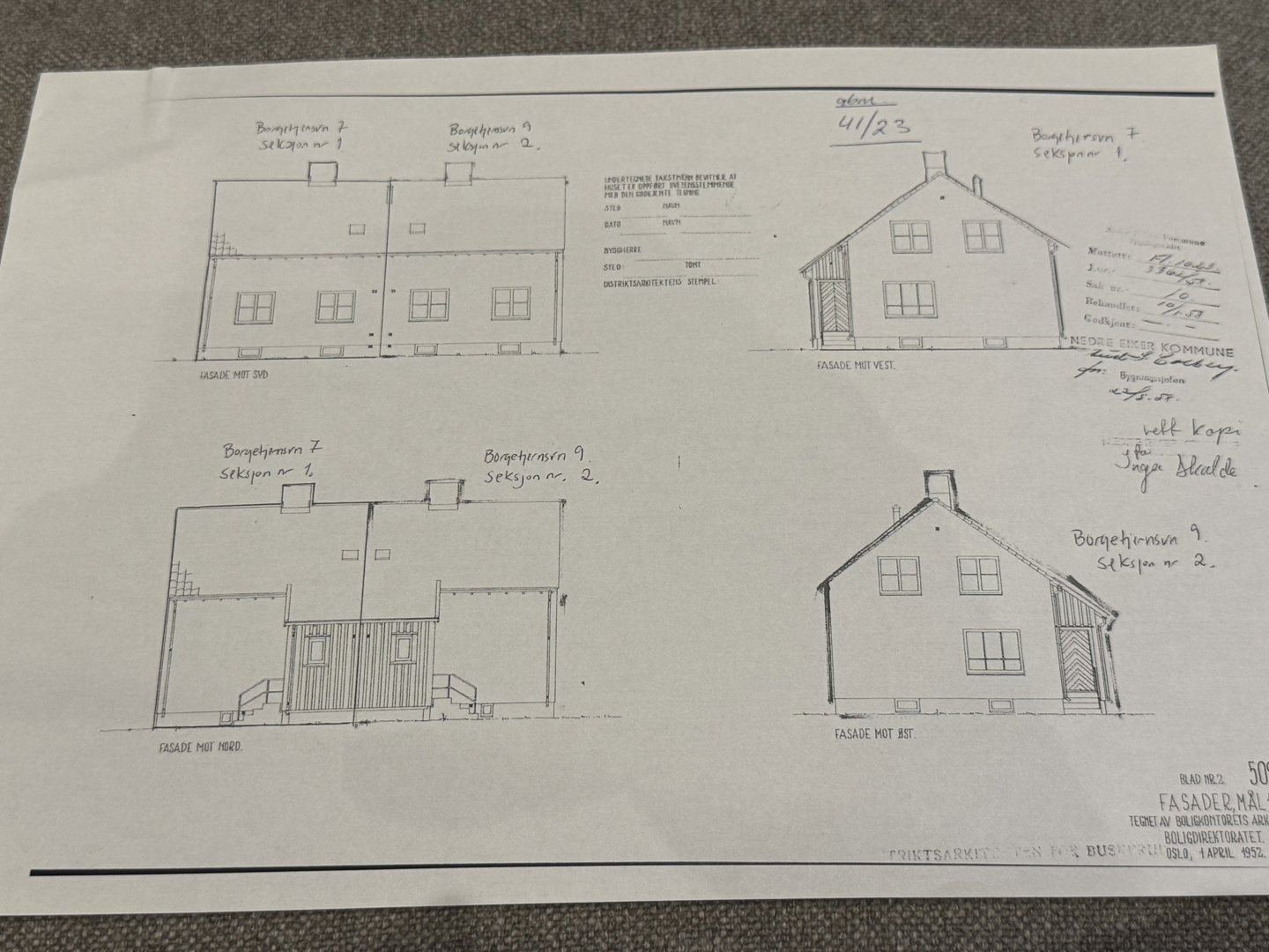 Bildet viser en tegning med fasadeoppriks for to bolighus sett fra ulike sider (nord, vest, øst).