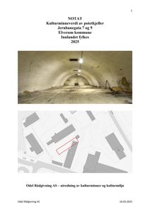 Et fotografi av en potetkjeller og en situasjonsplan som viser bygningenes plassering.