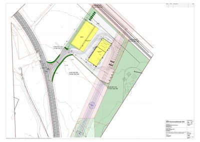 Situasjonsplan som viser bygningens plassering i forhold til vei og nabolag.