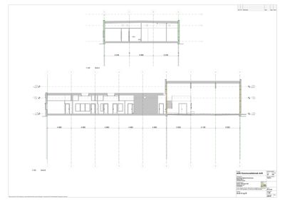 Snittegning som viser tverrsnittet av en bygning med romfordeling, vinduer og dører.