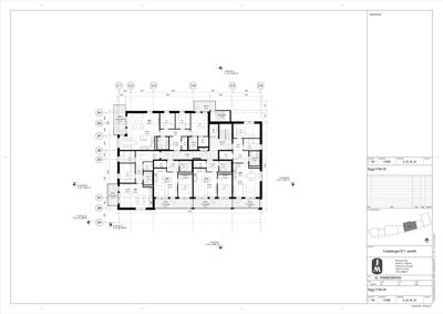 Etasjeplan (floor plan) som viser romfordeling, veggposisjon og romnummer for et bygg.
