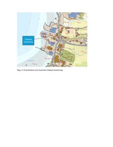 Oversiktskart som viser bygningers plassering i et område, med en markert plassering for tiltaket.