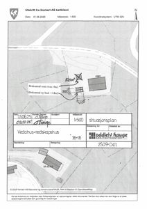Situasjonsplan som viser tomtens form, grenser, eksisterende og planlagt bygning, samt arealopplysninger (bruksareal, ny bodd).