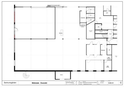 Etasjeplan (oversikt) over et bibliotek med romfordeling, dører og tekniske utstyr som transformer.