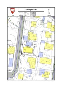 Situasjonskart som viser eiendomsnummer, bygningers plassering, tomtegrenser og infrastruktur.